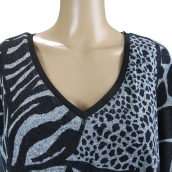 Frank Lyman Animal Print Tunic - Picture 2 of 4